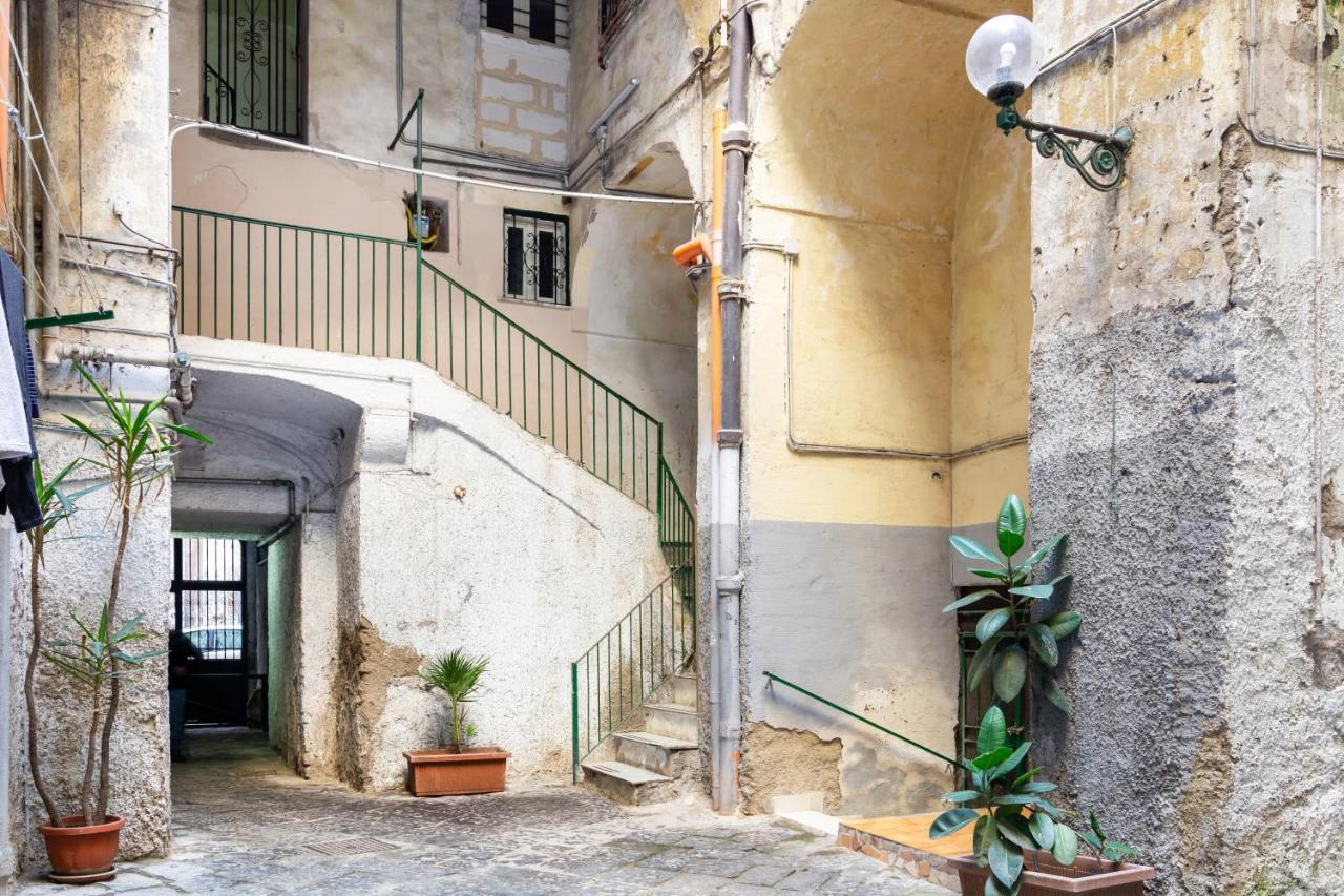 Oui Tree Apartment Naples Extérieur photo